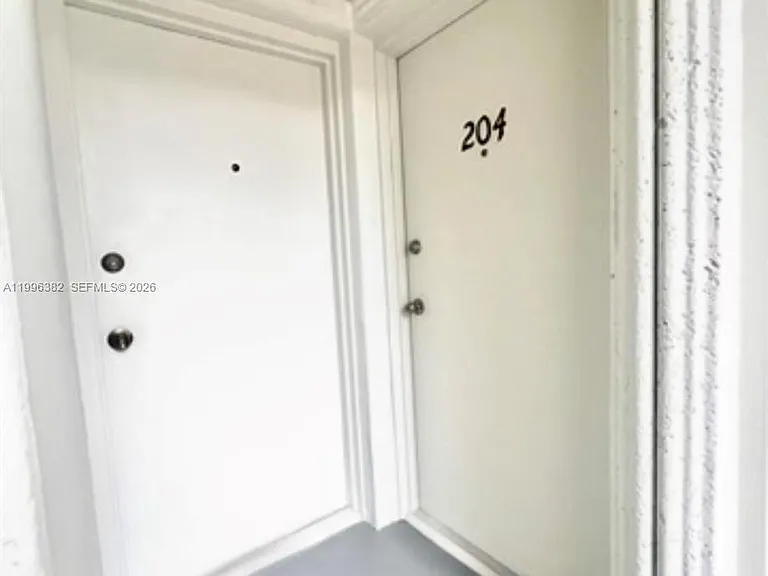 444 SW 4th St #204 — Photo 8