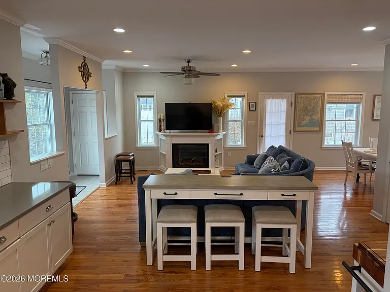 504 N Lake Dr — Photo 10