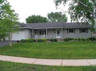 7203 146th St W, Apple Valley, MN 55124