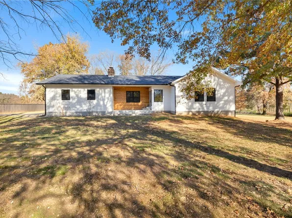 4480 E Trough Spring Rd, Fayetteville, AR 72703