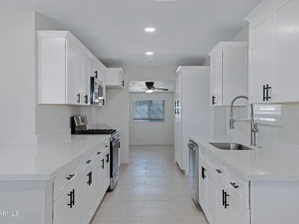 1215 E 5TH Avenue, Mesa, AZ 85204
