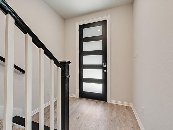 3rd image of 8340 Challenger Ln