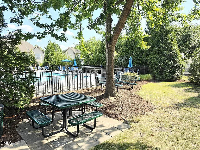 9716 Layla Ave — Photo 15