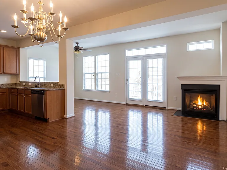 4255 Talmadge Cir — Photo 18