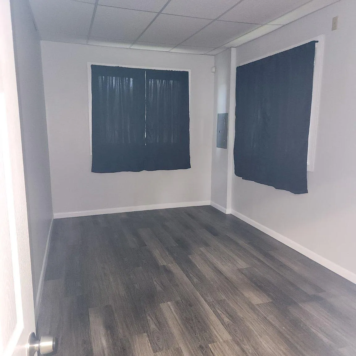 1 bed, 1.0 bath, 702 sqft, $1,350 — Photo 2