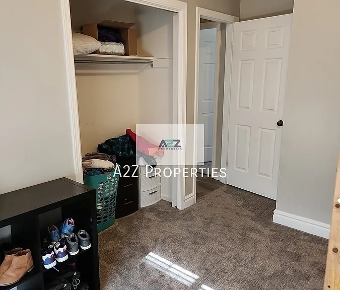757 E 800 N — Photo 24