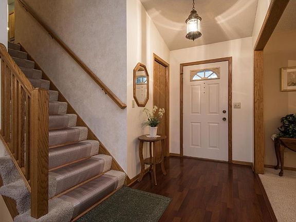 3rd image of 637 River Birch Pl