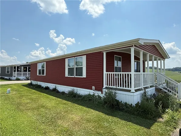 121 Route 21 Mhp, Carmichaels, PA 15320