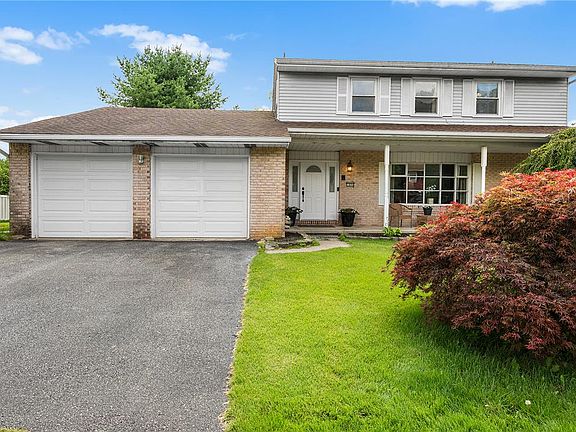 2nd image of 1804 Elmhurst Dr