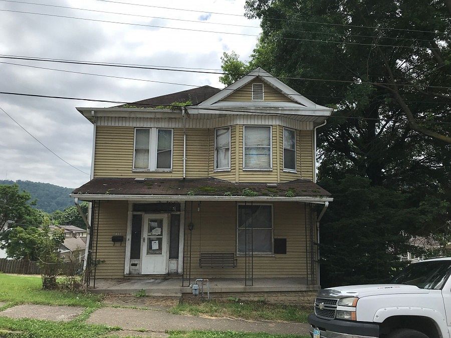 1st image of 402 N 7th St