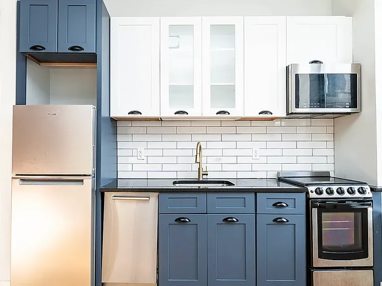 57 Grove St #3E — Photo 2