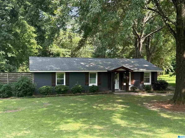 4032 Meadowview Cir, Birmingham, AL 35243