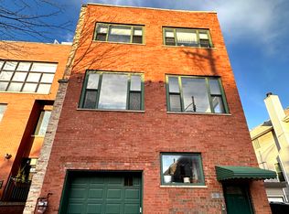 938 N Racine Ave #2, Chicago, IL 60642