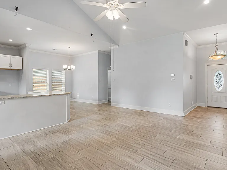 8406 Willowbrook Dr — Photo 5