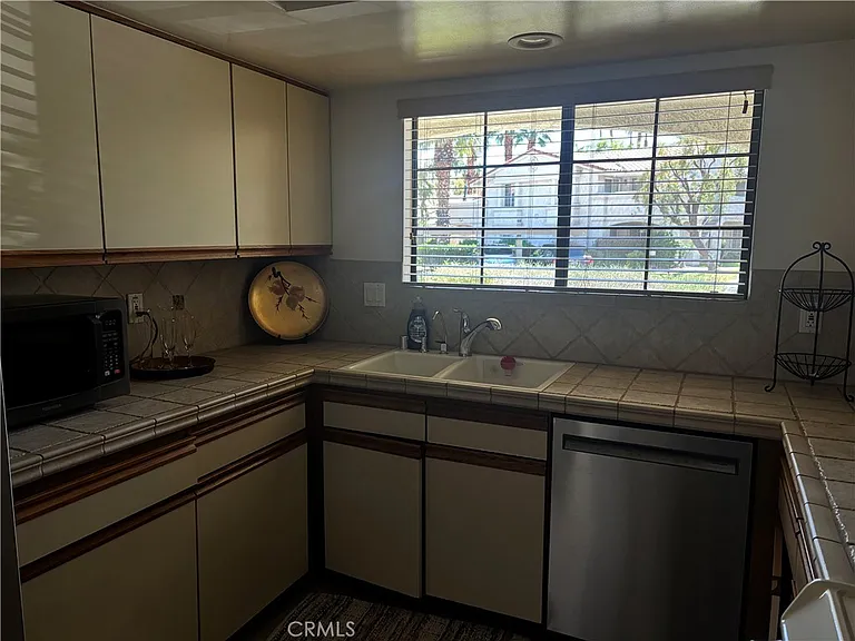 2701 E Mesquite Ave — Photo 7