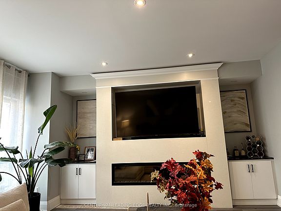 5th image of 369 Essa Rd #45