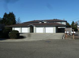 1671 30th St, Florence, OR 97439