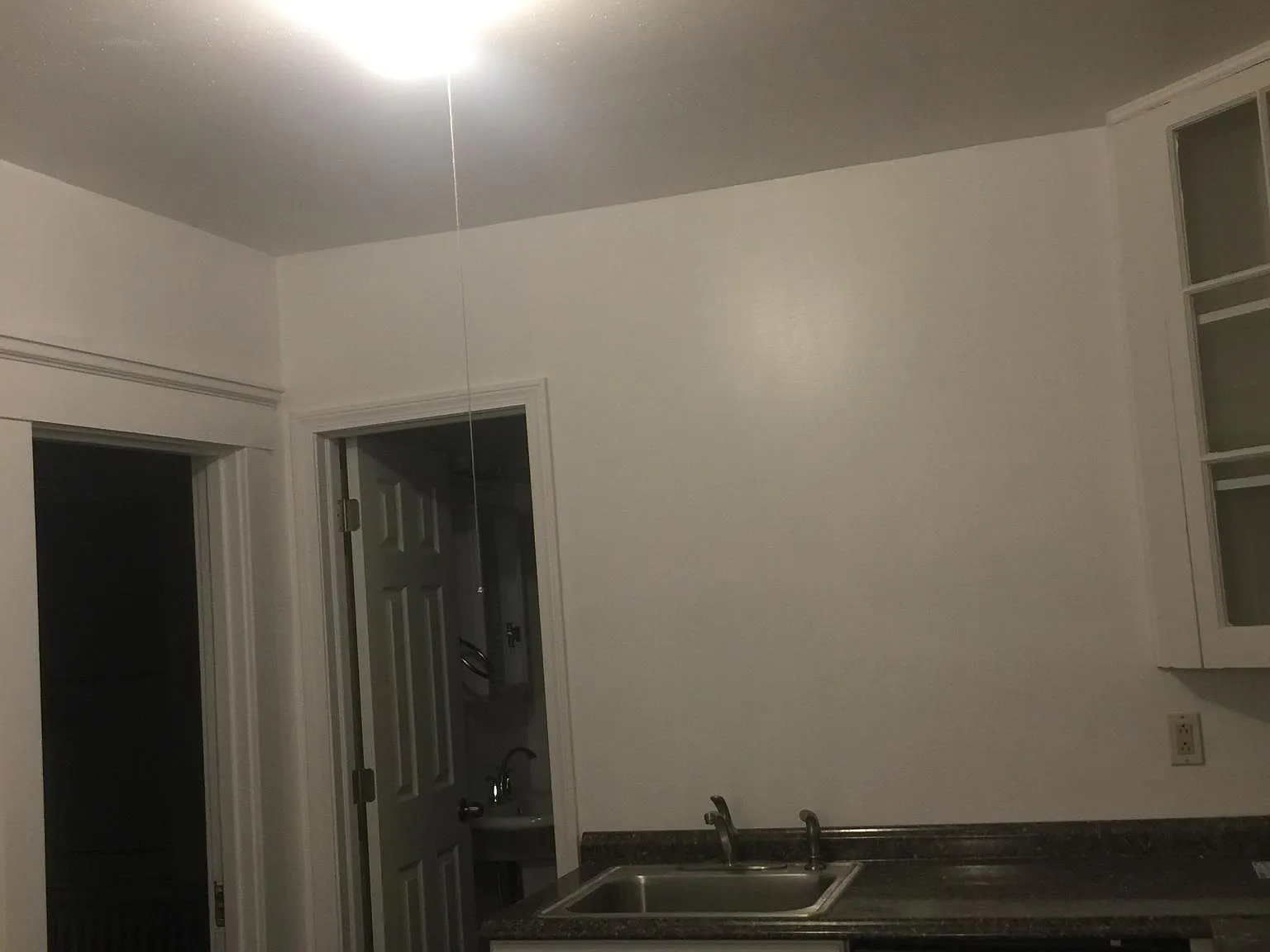 3 bed, 1214 sqft, $2,050 — Photo 4