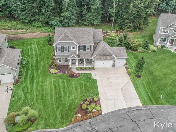 3rd image of 3472 Monterey Hills Dr NE