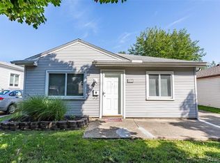 4621 Dudley St, Dearborn Heights, MI 48125