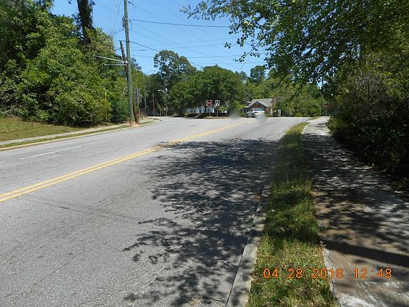 4th image of 1142 Park St