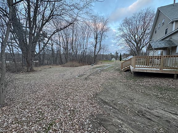 2nd image of 6 Lawrence Rd Unit 109