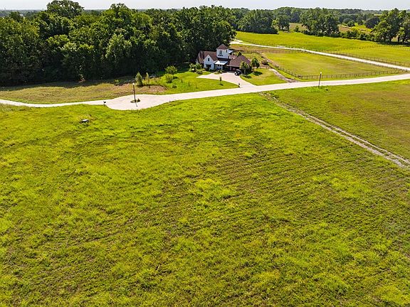 2nd image of 14960 White Oak Ln #7