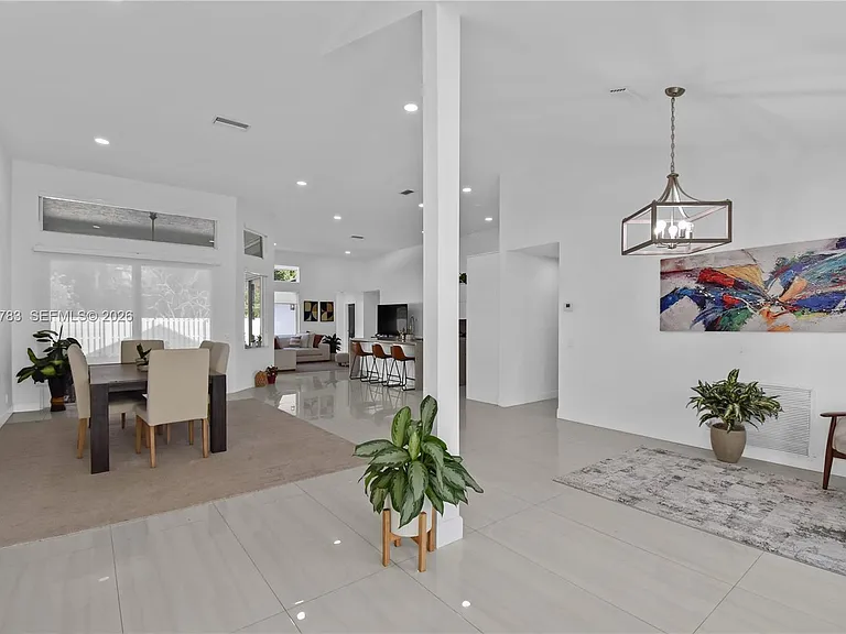 710 Lake Blvd — Photo 9