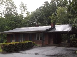 130 Hartley Ln, Pilot Mtn, NC 27041