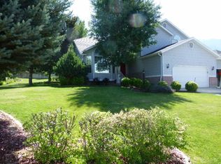 10057 S Lindsay Wood Ln, Sandy, UT 84092