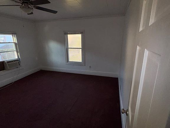 5th image of 36 Broad St