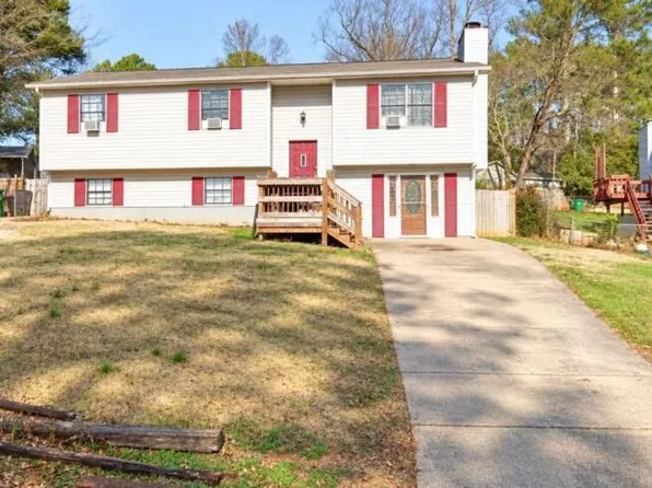 5228 Tina Ct, Stone Mountain, GA 30083