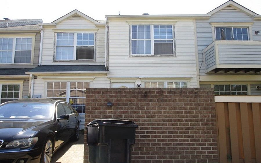 1st image of 46354 Columbus Dr