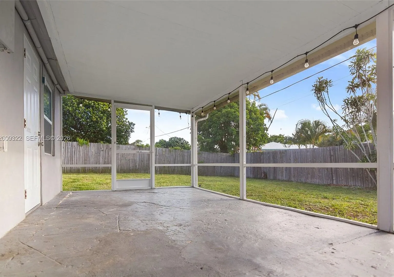 1481 Sw 49th Ave #0 Fort Lauderdale, Fl 33317 — Photo 4