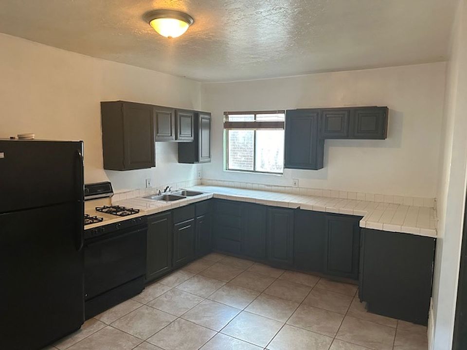 2nd image of 640 Washington Blvd #2