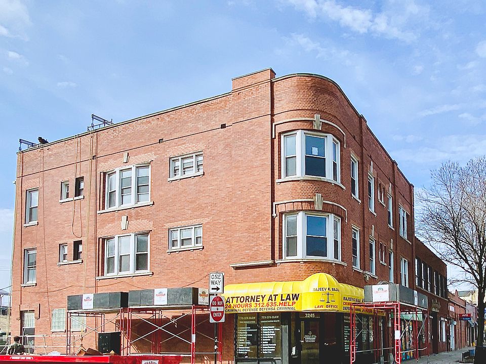 1st image of 3245 W Fullerton Ave #2