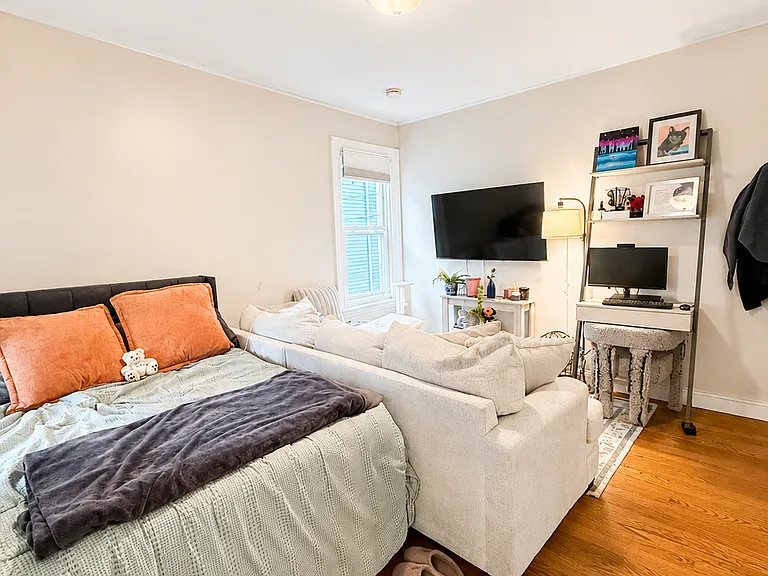 125 G St #2 — Photo 2