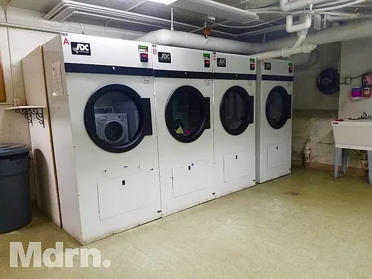 Rented by Mdrn Residential | media 18