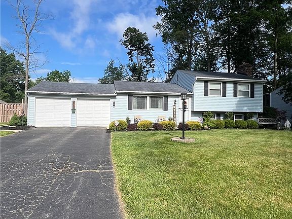 4th image of 2941 Malibu Dr