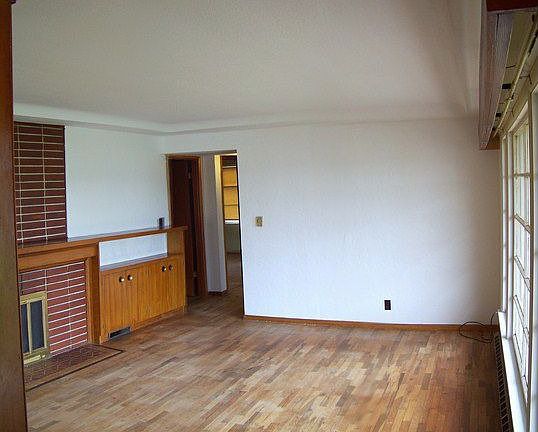 4th image of 317 N Jefferson St