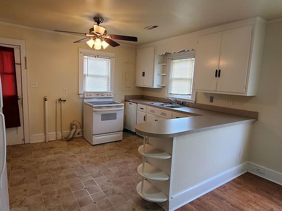 3rd image of 111 Merriwood Ave