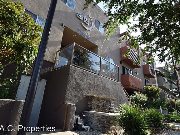 3rd image of 21306 Parthenia St #17657684