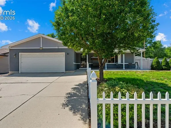 1112 Auburn Dr, Colorado Springs, CO 80909
