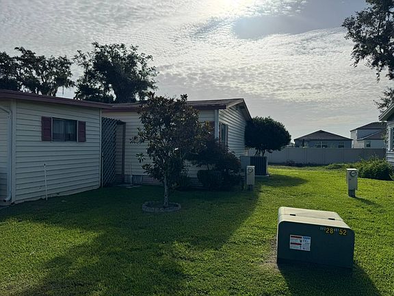 3rd image of 236 Country Ln