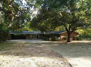 202 Glenwood Dr, Natchez, MS 39120