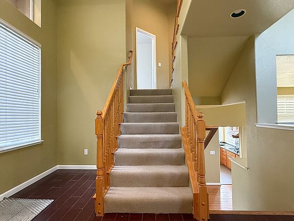 5th image of 15 Parkridge Cir