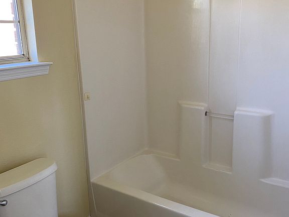 5th image of 825 Kiln Ln