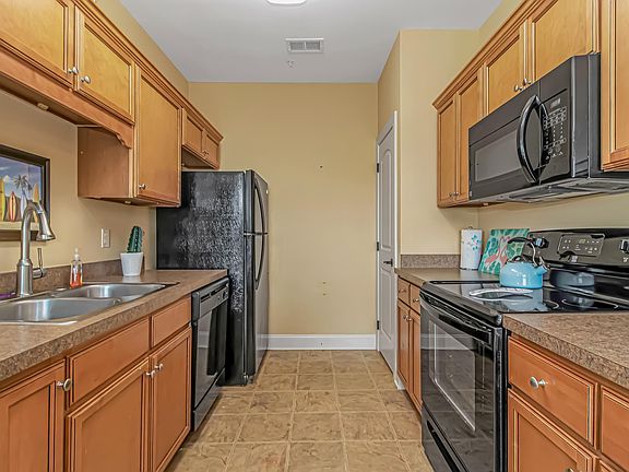 5th image of 117 Ella Kinley Cir Unit 301