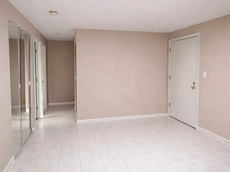 2 bed, 1000 sqft, $2,500 — Photo 3