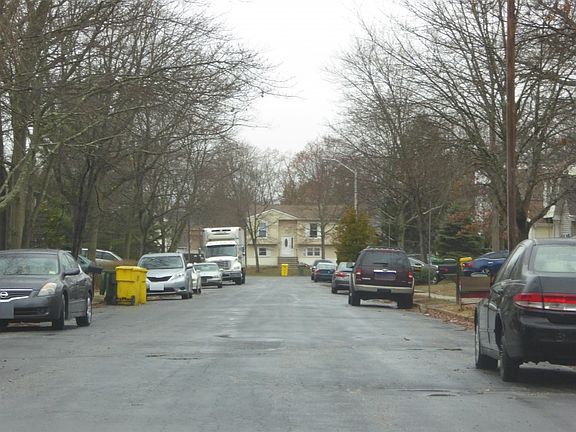 4th image of 141 Jenna Ct